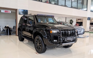 Chùm ảnh thực tế chiếc Land Cruiser Prado 2024 sớm nhất về Việt Nam